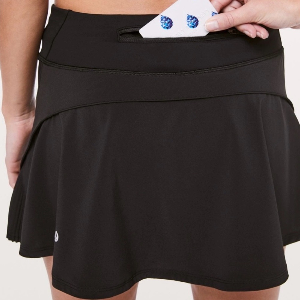 Black Athletic Skirt LULULEMON PLAY OFF THE PLEATS 12 - Picture 2 of 3